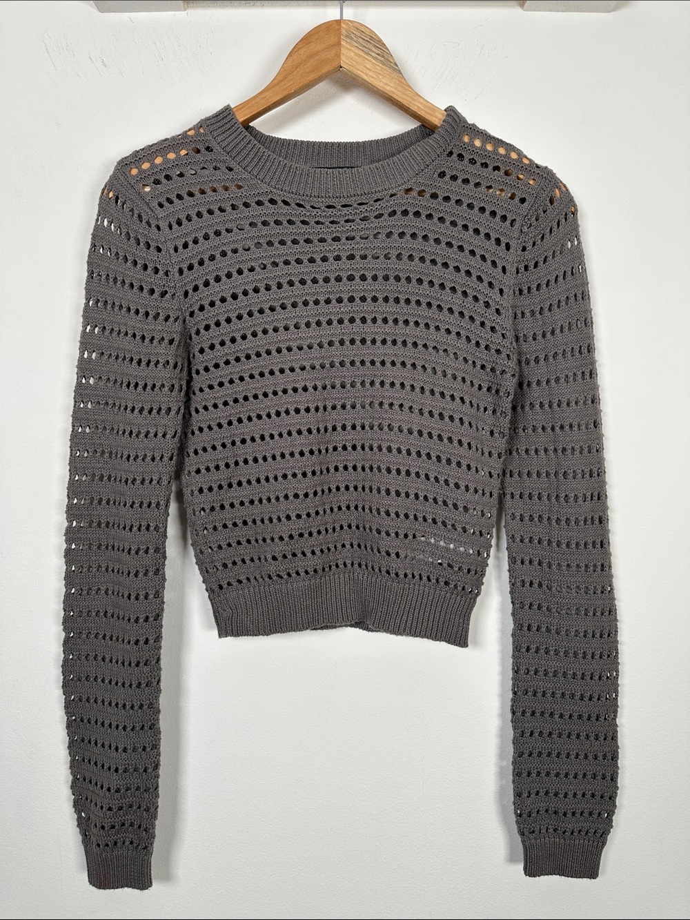 Forever 21 Gray Open Knit Cropped Sweater Top Lightweight XS Minimalist Neutral